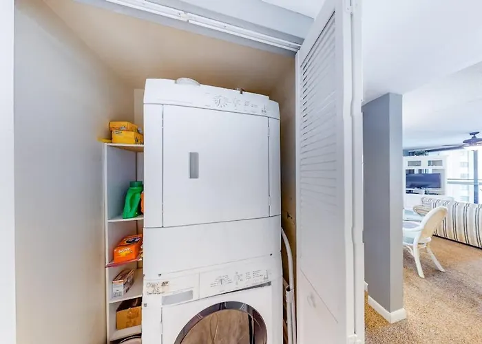 Great With Angled Ocean Views Balcony Washer & Dryer & Pools * Ocean City