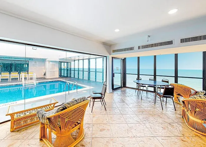 Holiday home Great With Angled Ocean Views Balcony Washer & Dryer & Pools